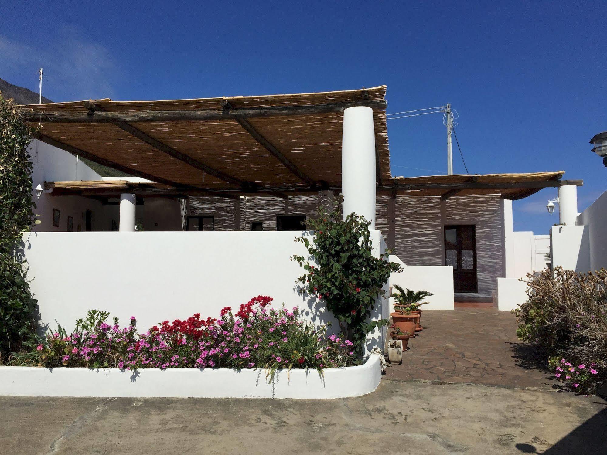 Pensione La Nassa Stromboli Extérieur photo